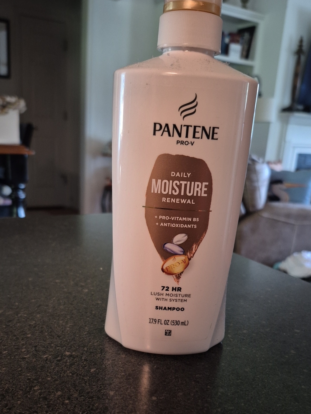 Pantene Daily Moisture Renewal Shampoo - White